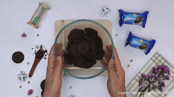 Easy Oreo Cookie Balls Step 1