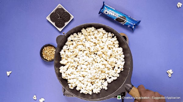 Oreo Caramel Popcorn Recipe Step 3